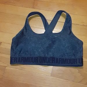 NWOT Under Armour Sports Bra